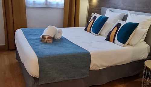 Habitación económica doble, no fumadores, vistas al patio