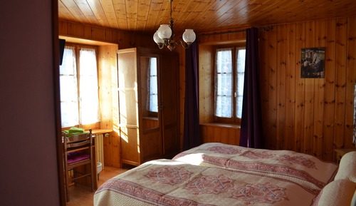 Habitación clásica con 2 camas individuales