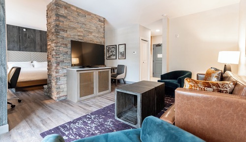 Suite, 1 cama de matrimonio grande (Mid Floor)