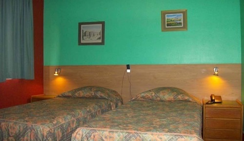 Habitación con 2 camas individuales