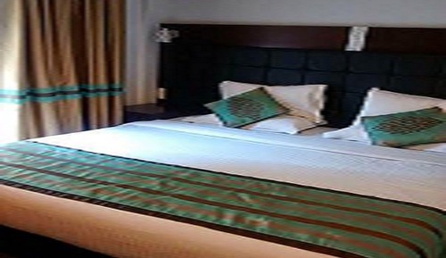 Habitación superior, 1 cama de matrimonio, vistas a la ciudad