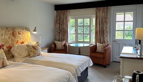 Habitación clásica con 2 camas individuales, 2 camas individuales (Garden Double Room)