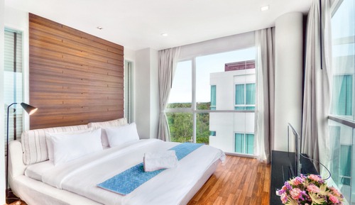 2 Bedrooms Corner Suite with Bathtub