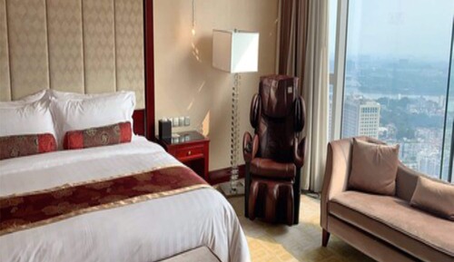 Suite Deluxe (Facebook, Twitter available inroom)
