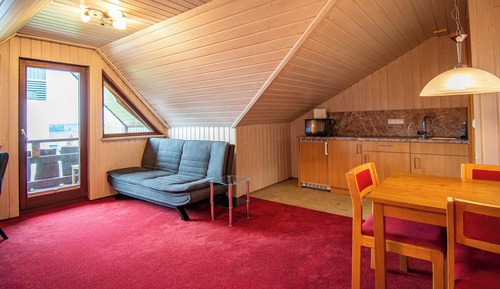 Apartamento clásico, varias camas, balcón