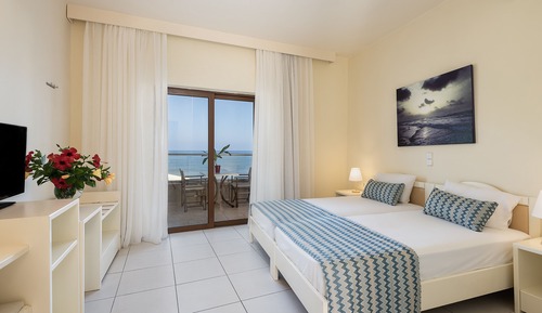 Estudio, vistas al mar