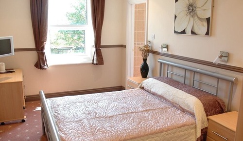 Habitación doble, baño privado