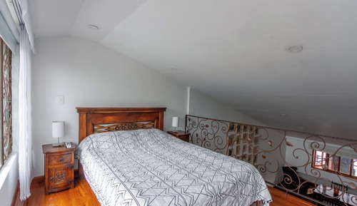 Dúplex superior, 1 habitación, baño privado