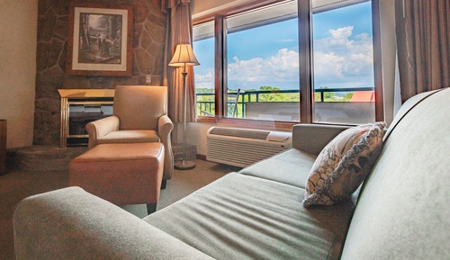 Suite estudio superior, bañera de hidromasaje, vistas a la montaña (No Pets)