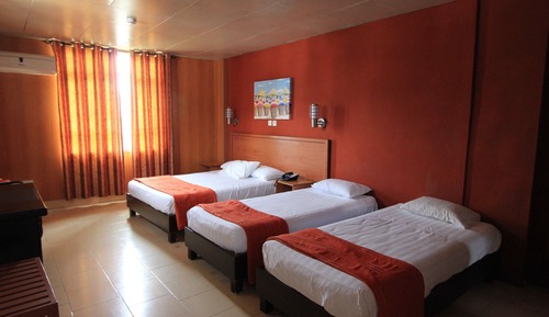 Habitación familiar, varias camas