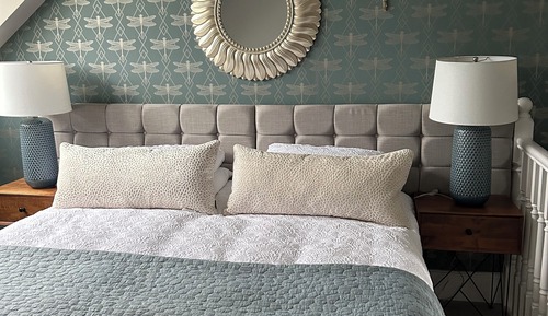 Habitación superior con 1 cama doble o 2 individuales, vistas a la colina