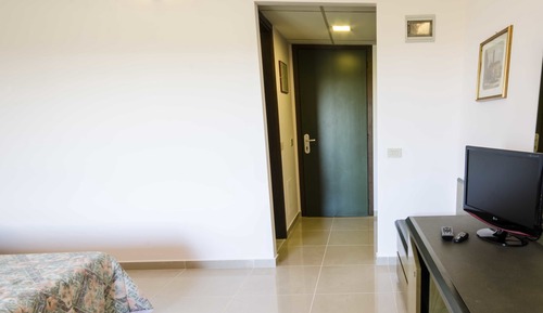 Habitación Confort doble, vistas al complejo turístico