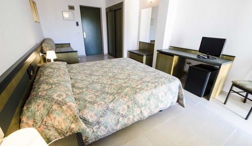 Habitación triple Confort, vistas al complejo turístico