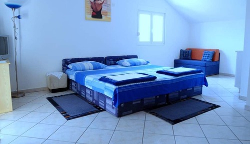 Apartamento estándar, balcón, vistas parciales al mar