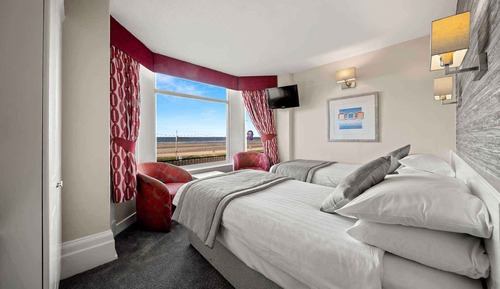 Habitación con 2 camas individuales, vistas al mar