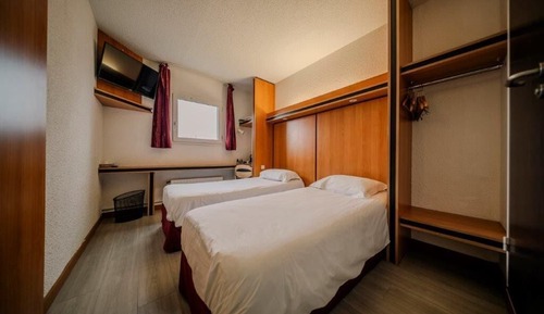 Habitación estándar con 2 camas individuales