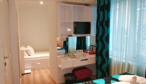 Habitación triple familiar, 2 habitaciones, no fumadores, vistas a la ciudad