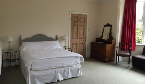 Habitación familiar, accesible para personas con discapacidad, vistas al jardín