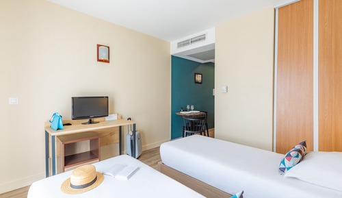 Estudio con camas individuales