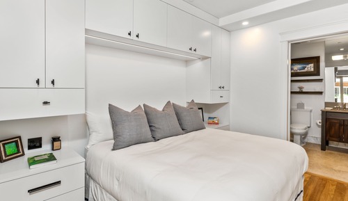 Estudio (Slopeside Residence)