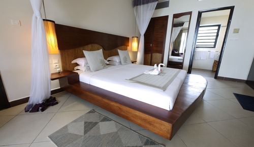 Habitación superior, 1 cama de matrimonio grande, balcón, vistas al mar
