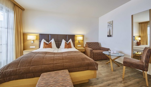 Habitación triple estándar, balcón, en edificio anexo