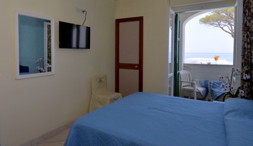 Habitación triple clásica, vistas al mar