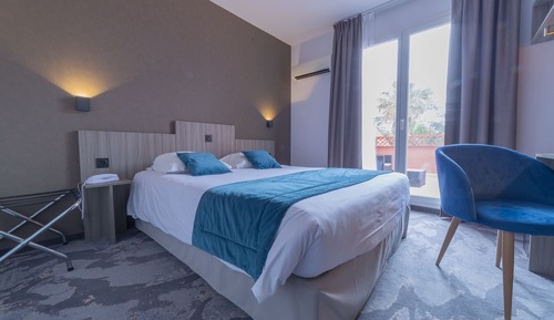 Habitación doble superior, terraza (with Shower)