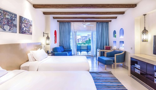 Habitación con 2 camas individuales, vistas al jardín