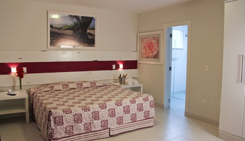Suite com banheira de hidromassagem