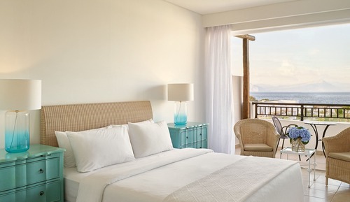 Marron Family Room Side Sea View