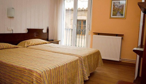 Habitación económica con 1 cama doble o 2 individuales