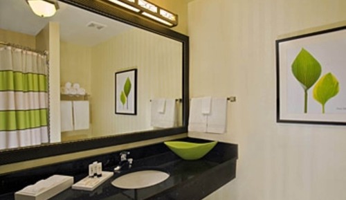 Habitación, 1 cama de matrimonio grande (Mobility/Hearing Accessible, Tub)