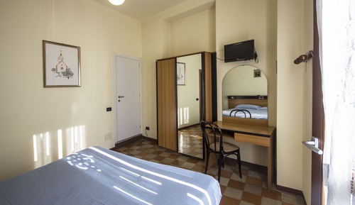 Habitación con 1 cama doble o 2 individuales