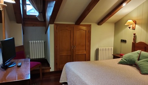 Habitación Doble 1 cama Exterior Buhardilla