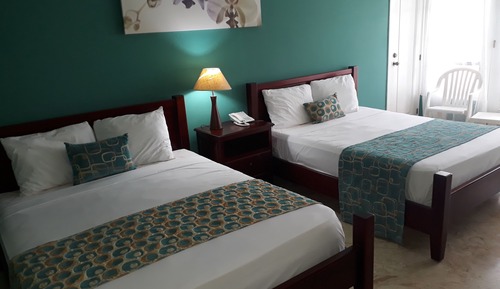 Habitación Deluxe, 1 cama doble, vistas a la piscina