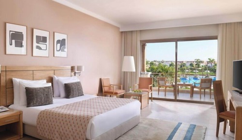 Superior Queen or Twin Room