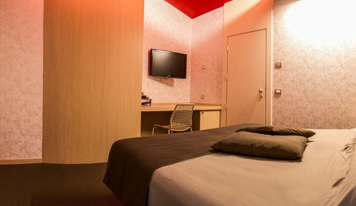 Habitación estándar con 1 cama doble o 2 individuales