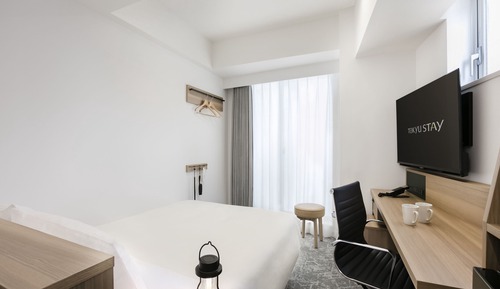 Habitación básica doble de uso individual, no fumadores, frigorífico y microondas