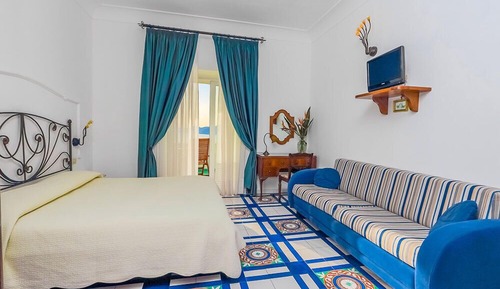 Habitación doble superior, balcón, vistas al mar