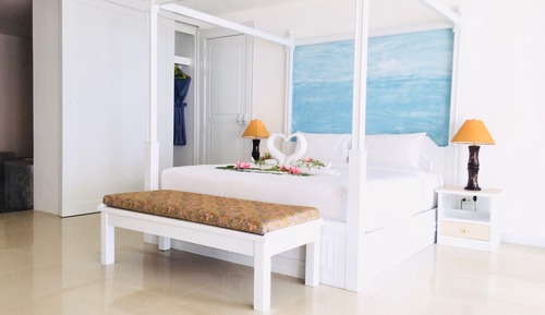 Royal Pool Villa Beach Front