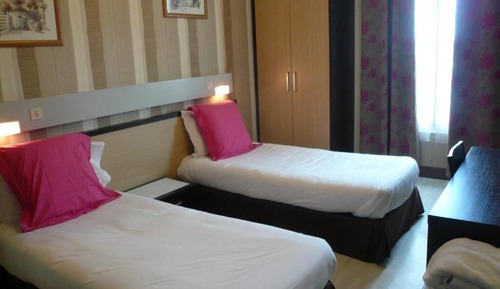 Habitación superior con 2 camas individuales