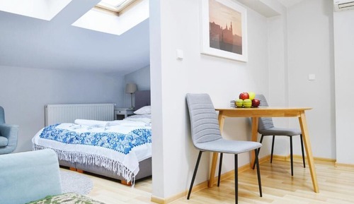 Suite estudio Confort, en una planta alta (Florianska Street)
