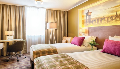 Habitación estándar con 1 cama doble o 2 individuales
