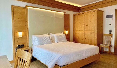 Habitación Deluxe, 1 cama de matrimonio, balcón, vistas a la montaña