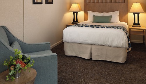 Habitación Deluxe, 1 cama de matrimonio grande, vistas parciales al mar