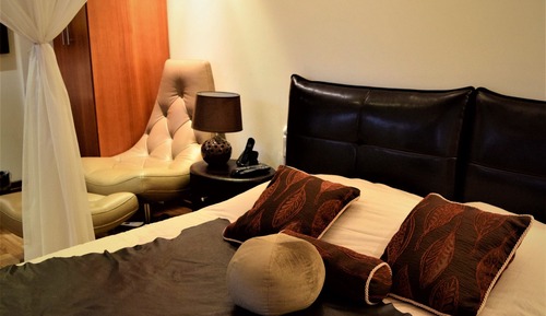 Habitación superior con 1 cama doble o 2 individuales