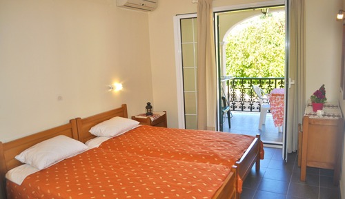 Apartamento, 2 habitaciones, fumadores, balcón