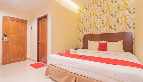 Habitación doble (Reddoorz)