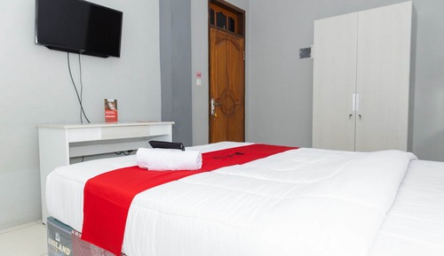 Habitación doble (Reddoorz)